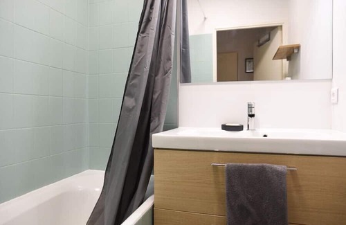 Levallois-Perret Wohnung | Well-located love nest in Levallois-Perret