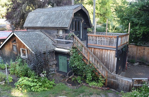 Ravenna Hütte | Willow Creek Cabin Secluded Guesthouse, Wooded lot