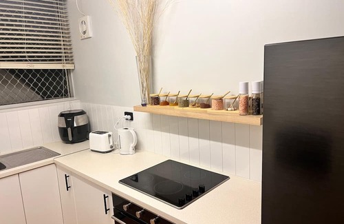 Maylands Wohnung | Entire Apartment next to Lake and Swan River - Green Oasis near the City