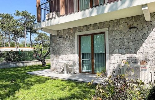 Sistiana Wohnung | Camping Village Mare Pineta 4* by Interhome