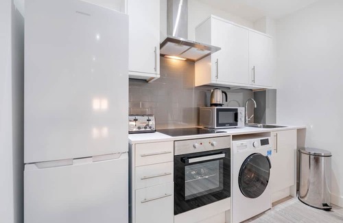 Corby Wohnung | Corby City Centre Apt. 02 - Short-Term Rentals in Northamptonshire