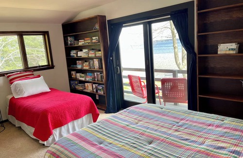 Cadillac Hütte | Cozy, yet spacious, Lakefront Cottage with perfect blend of modern and vintage.