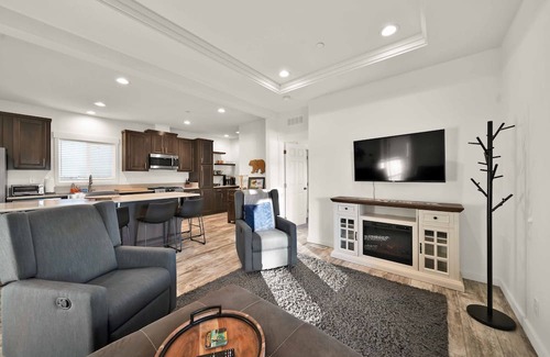 Anderson Haus | Lassen View Fish Camp