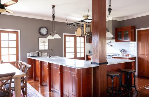 Little Forest Haus | Mcgrath welcomes you to Forestina