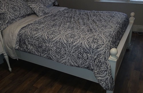 Arlington Haus | The "Cottage at Blueberry Ridge"