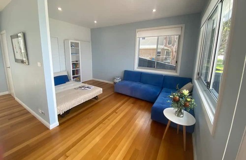 Salamander Bay Haus | Absolute Waterfront Beach House Foreshore Bliss on Salamander Bay