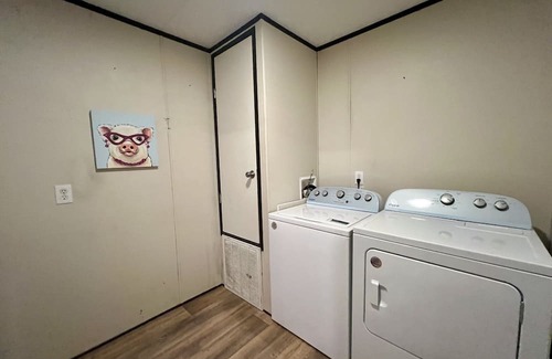 Lee County Haus | Nice Cozy 3/2 Home w/serene country atmosphere! Minutes to town!