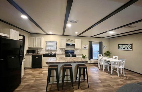 Lee County Haus | Nice Cozy 3/2 Home w/serene country atmosphere! Minutes to town!