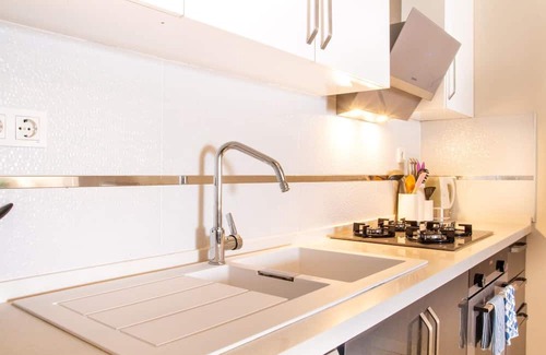 Kusadasi City Centre Wohnung | Spacious Perfect Flat with Private Pool