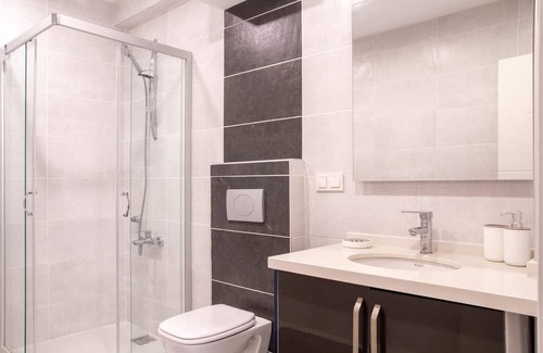 Kusadasi City Centre Wohnung | Spacious Perfect Flat with Private Pool