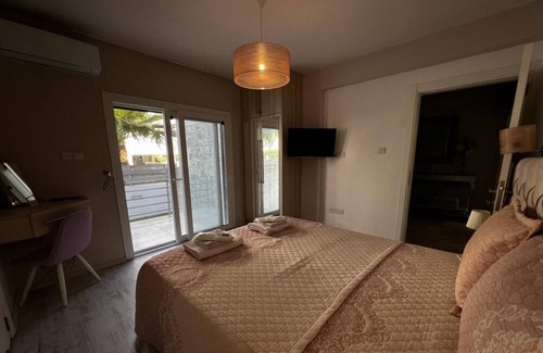 Zeytinlik Villa | Magnificent Villa with Private Pool in Girne