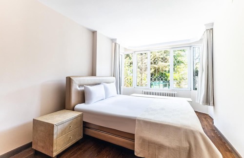 Arnavutkoy Wohnung | Flat with Garden 10 min to Bebek Shore