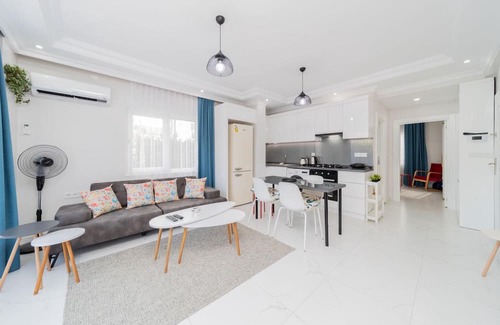 Altnkum Mahallesi Wohnung | Cozy Flat w Garden 5 min to Beach in Antalya