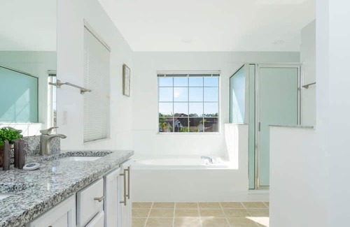 Lake Wilson Preserve Haus | Beautiful 5Bd Single Family w Game Room 106 Lake Wilson Preserve