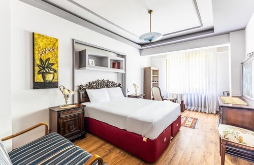 Uskudar Wohnung | Classic Flat w Balcony 7 min to Capitol Mall