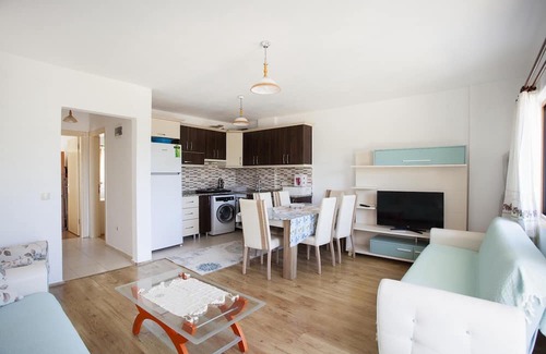 Palamutbuku Wohnung | House w Balcony and Garden 1 min to Beach in Datca