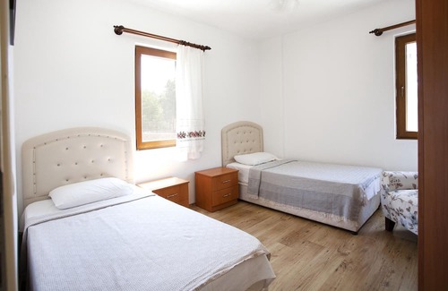 Palamutbuku Wohnung | House w Balcony and Garden 1 min to Beach in Datca