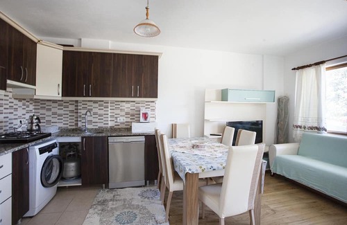 Palamutbuku Wohnung | House w Balcony and Garden 1 min to Beach in Datca