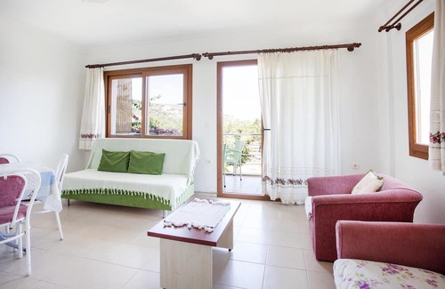 Palamutbuku Wohnung | Flat w Nature View Balcony 1 min to Beach in Datca