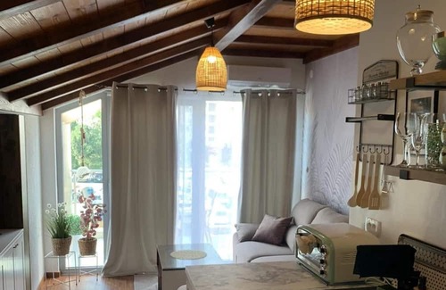 Babilonija Wohnung | Chic Flat w Balcony 10 min to Beach Greco in Budva