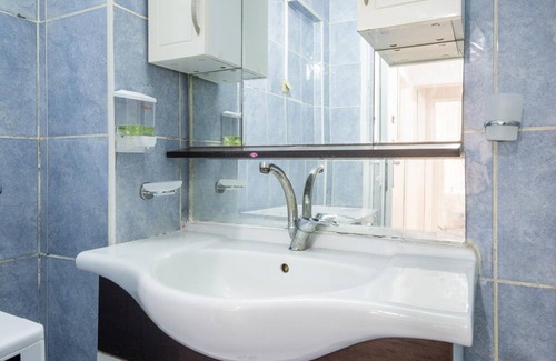 Kusadasi City Centre Villa | Duplex Villa w Sea View Terrace in Kusadasi