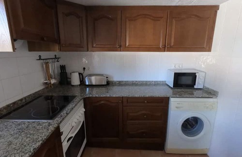 Rafelcofer Haus | Sun-filled house with ocean and mountain views. Pet Friendly! Free WiFi Sleeps 8