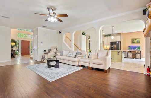 Helotes Haus | Absolutely gorgeous! 1/2+ acre corner lot w/ trees