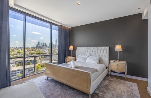 Newstead Wohnung | View From the Top - Brand New 3BR Luxury Skyhome