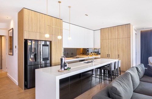 Newstead Wohnung | View From the Top - Brand New 3BR Luxury Skyhome