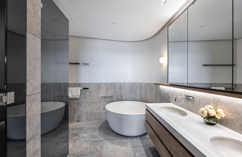 Newstead Wohnung | View From the Top - Brand New 3BR Luxury Skyhome