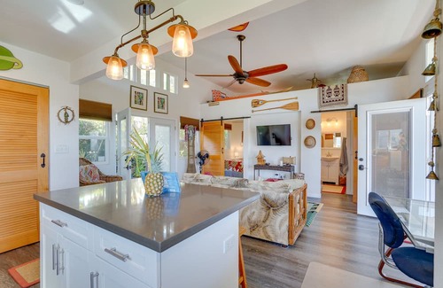 Aiea Wohnung | Inviting Aiea Bungalow w/ Balcony, Grill & Views!