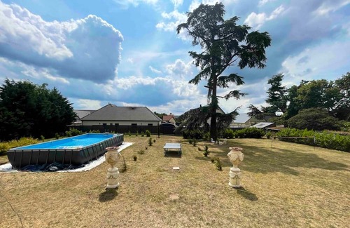 Martot Sonstige | Homerez - Spacious mansion for 8 ppl. with swimming-pool at Criquebeuf-sur-Seine