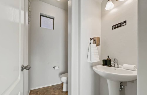 Copper Basin Haus | Serene 3/2.5 in San Tan Valley! Sleeps 8!