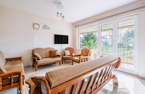Southern Marmara Haus | House with Garden and Balcony in Kartepe