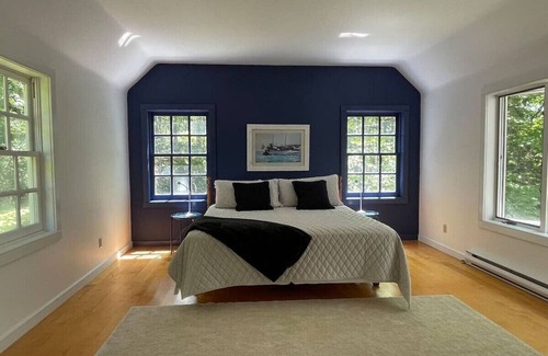 Edgecomb Villa | Lovely 3BR Oceanfront - Views, Own Dock, Chefs Kit