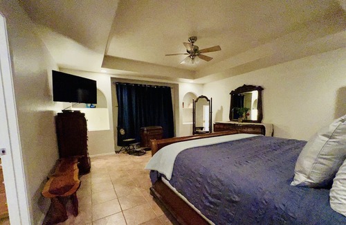 Amistad National Recreational Area Haus | Wake up to the soothing sounds of nature. Short-term. Weekly/monthly discounts.