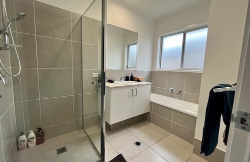 Burpengary Haus | Tranquil Haven Retreat