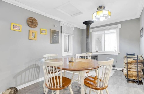 Cordova Mines Haus | Home in quiet rural setting, near lakes.