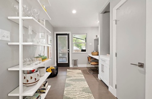 Dawson Haus | SoCo Groovy - Pool sleeps up to 14