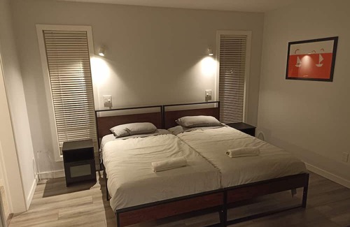 Winnipeg Haus | Tidy new townhouse, 3bdrm, 2 bthrm, balcony, attached garage. Close to Center