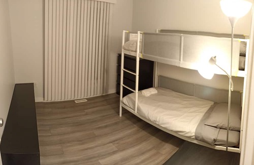 Winnipeg Haus | Tidy new townhouse, 3bdrm, 2 bthrm, balcony, attached garage. Close to Center