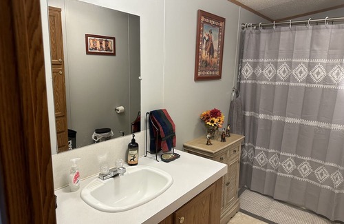 Mc Dougal Sonstige | Country View Escapes located in Piggott Arkansas 72454 Cozy, relaxing atmosphere