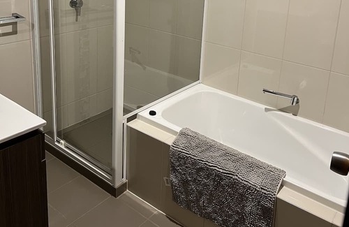 Port Lincoln Haus | Family, Pet Friendly House in central location with enclosed yard.