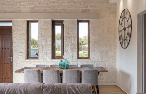 Galatas Villa | Montes Albi Villa - Living In Nature