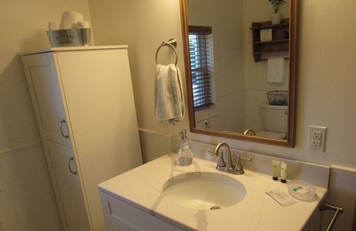 Millersburg Hütte | Leave your worries behind. Come in and get cozy!