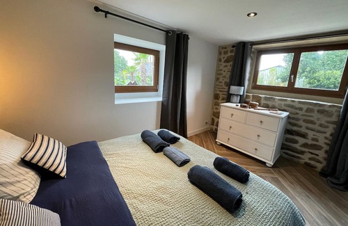 Ploemel Hütte | Cottage 'Gîte D'izel - Rdc' with Private Terrace, Private Garden and Wi-Fi