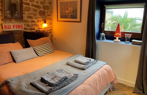Ploemel Hütte | Cottage 'Gîte D'izel - Rdc' with Private Terrace, Private Garden and Wi-Fi
