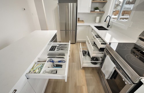 Sherwood Park Haus | *Freshly Updated - Centrally located 4BR Home!*