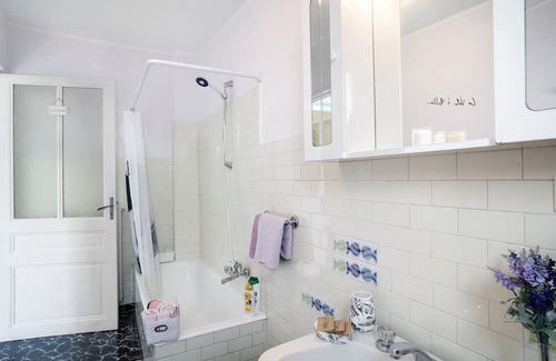 Villa Viani Wohnung | Apartment 'Divino' with Mountain View, Private Terrace and Wi-Fi