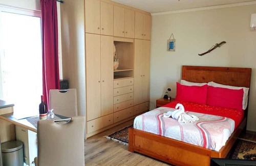 Papagou-Holargos Eigentumswohnung | Loft condo, great view! Next to metro station
